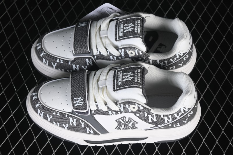 NEW YORK YANKEES Chunky Liner Pocket Monogram Thick-Soled Casual Running Shoes - 3ASXM026N50CGS