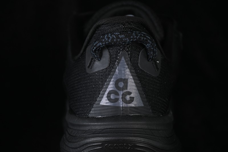 Nike ACG Zegama Trail Running Shoes with Cushioned React Foam and Grippy Rubber Outsole - HV8116-002