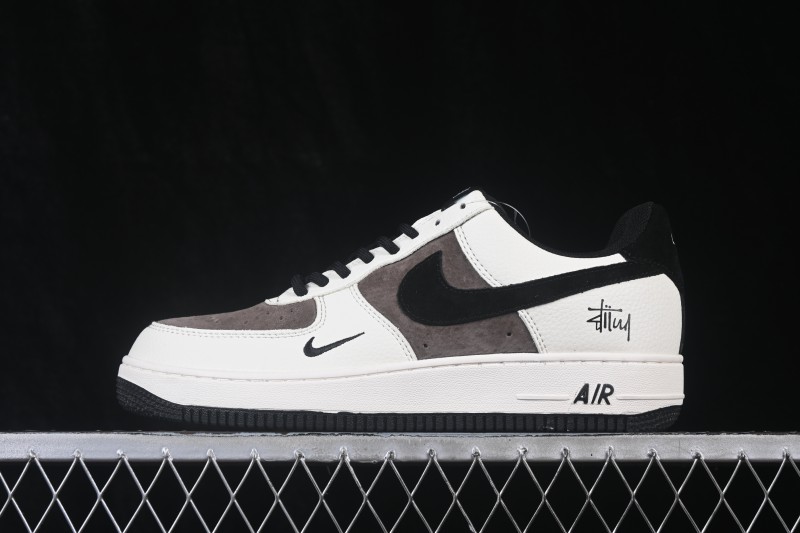 Nike Air Force 1 '07 Low Skateboarding Shoes with Full-Length Air Cushion - HO7788-112