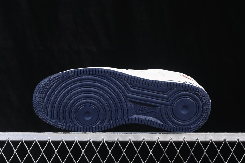 Nike Air Force 1 '07 Low Casual Skateboarding Shoes with Full-Length Air Cushion - HO7788-101