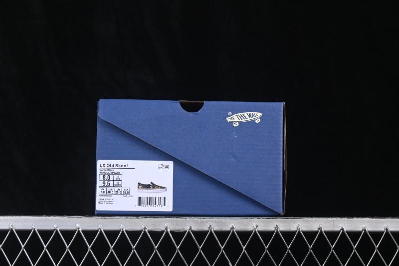 Vans Old Skool Low-Top Skateboarding Shoes with Classic Side Stripe - VN000D9PCAK