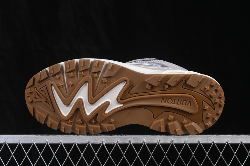 LV Tatic Runner Louis Vuitton Sneakers with Mesh and Tech Fabric - Gray