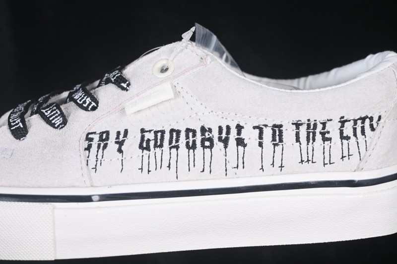 Vans Skate Sk8-Low Retro Skateboarding Shoes with Classic Low-Top Design - VN0A5FCF6FB
