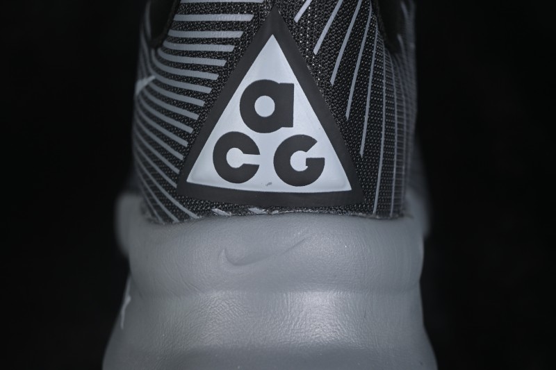 Nike ACG Ultrafly Trail Running Shoes with Responsive Cushioning - HF5668-001
