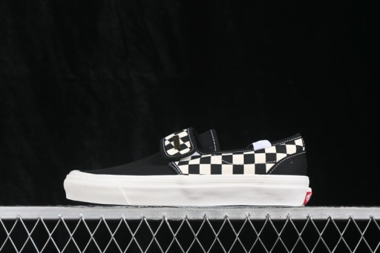Vans Slip-On Classic Checkerboard Unisex Skate Shoes - VN0A3J9FPZT