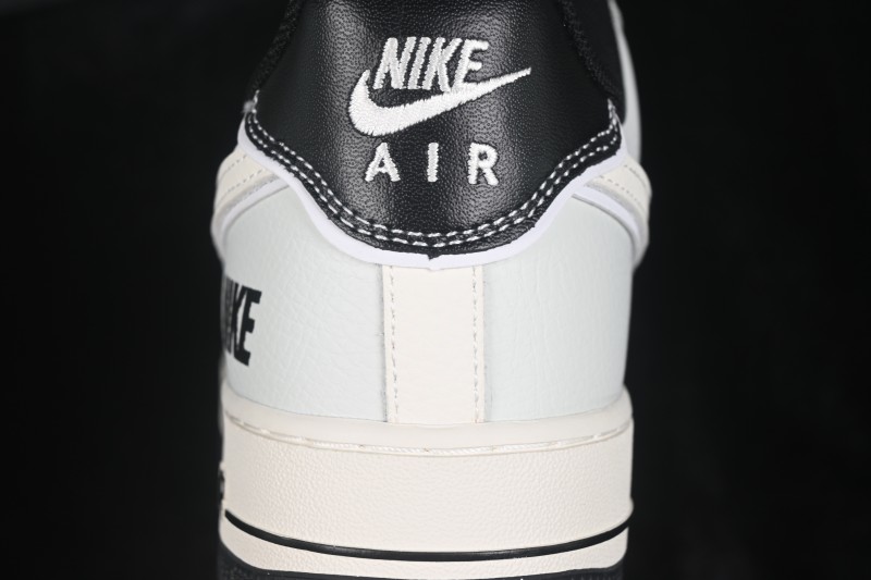 Nike Air Force 1 '07 Low Collaboration Skateboarding Shoes with Full-Length Air Cushion - GS2288-012