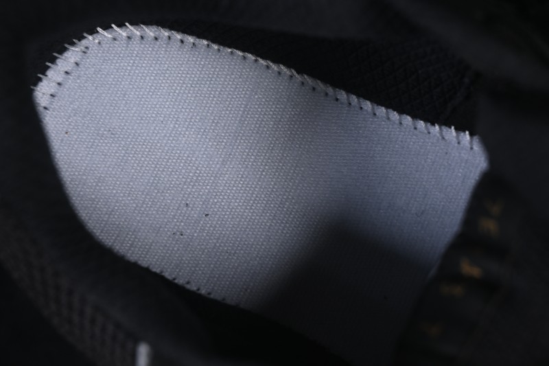 Louis Vuitton Tatic Runner Casual Running Shoes with Breathable Mesh and Lightweight Sole - Black