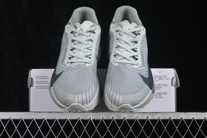 Nike ACG Ultrafly Trail Running Shoes with Responsive Cushioning - HF5668-003