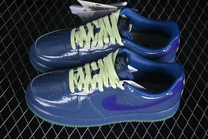 Nike Air Force 1 '07 Low Skateboarding Shoes with Full-Length Air Cushion - IO4489-400