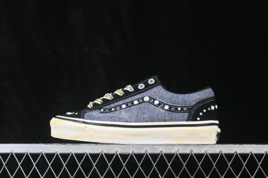 Vans Old Skool 36 Low Top Skate Shoes - VN000DC0FNG