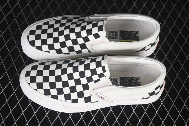 Vans Slip-On VR3 Low Top Skate Shoes - VN0007NC1KP