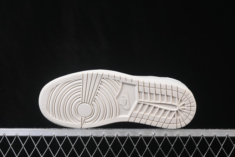 Nike Air Jordan 1 Retro Low OG Sail and University Red Low-Top Retro Basketball Shoes - HQ6998-100