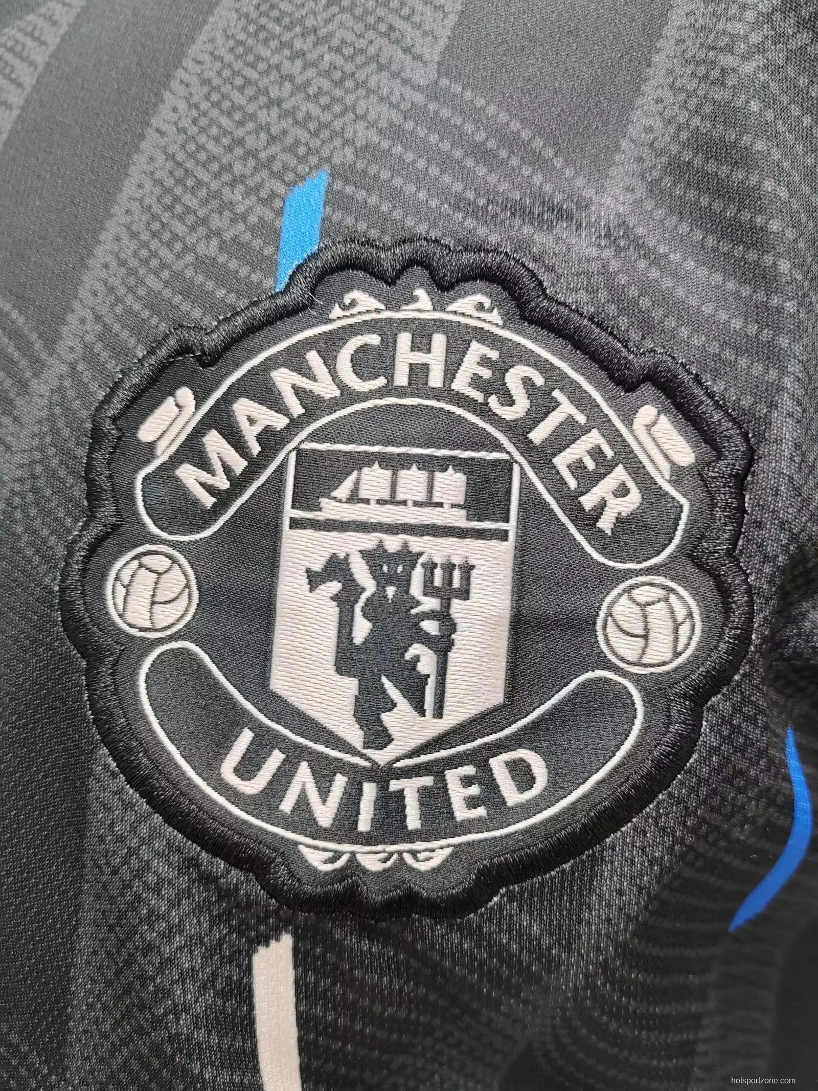 23/24 Manchester United Black Training Jersey