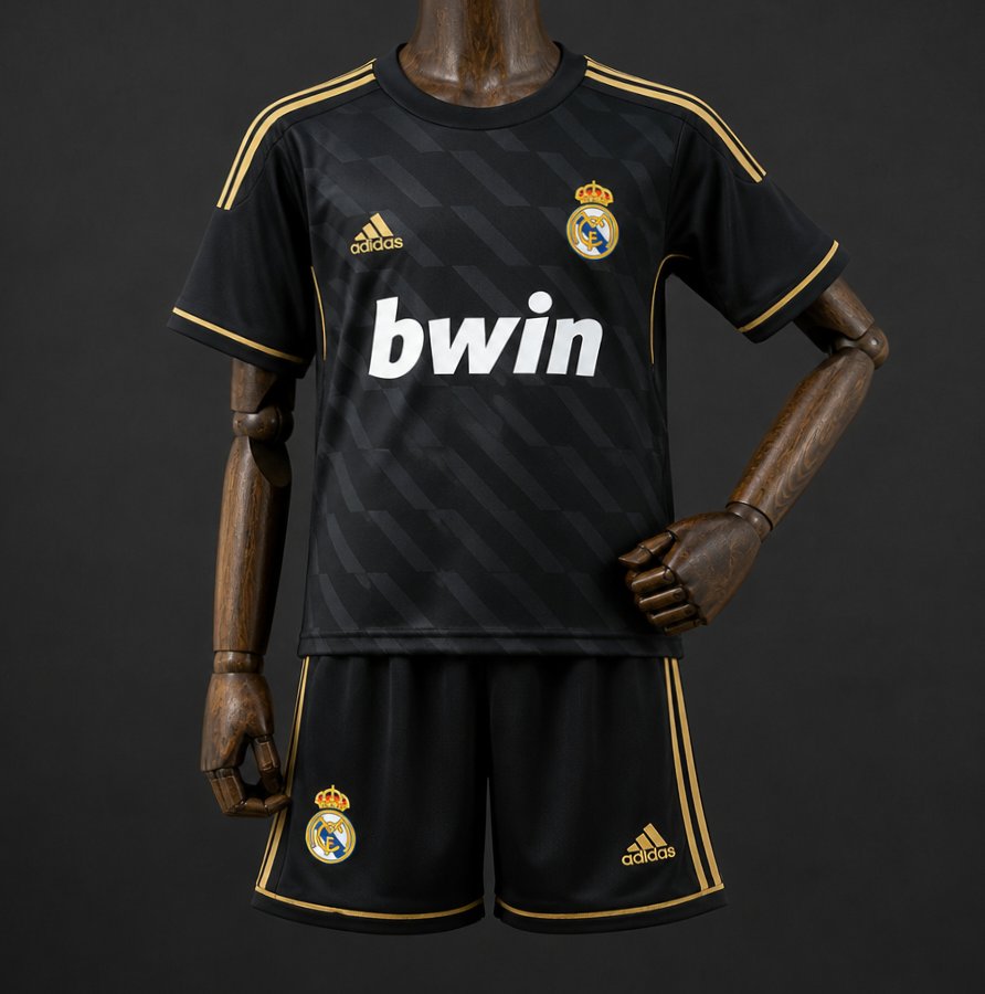11/12 Kids Real Madrid Away Retro Kit Jersey Size 16-28